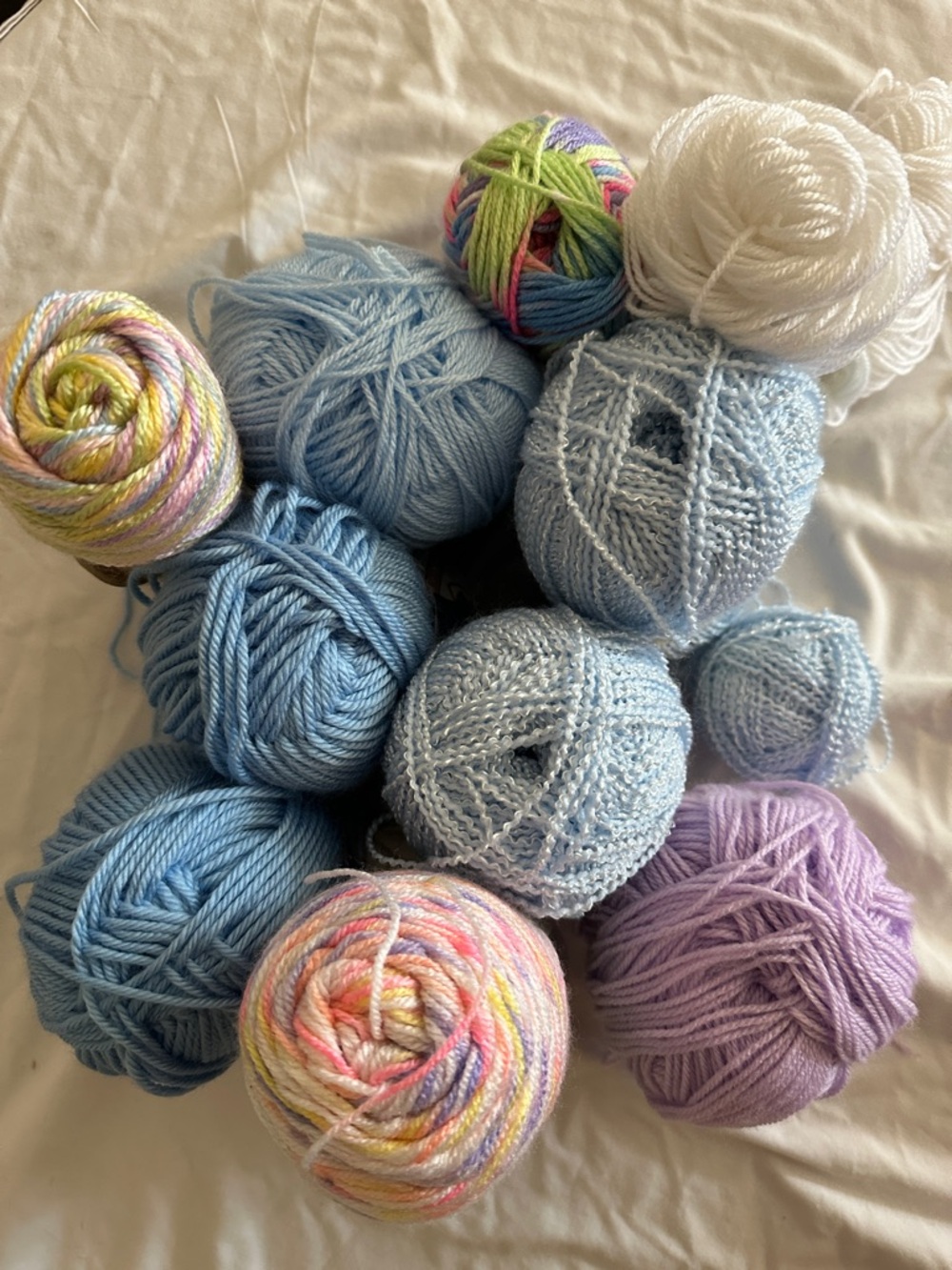 Mixed Yarn Bundle - Picture 2 of 3